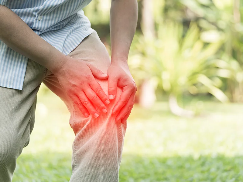 درد و صدا دادن زانو