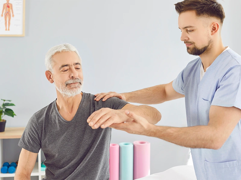 فیزیوتراپی آرنج در منزل